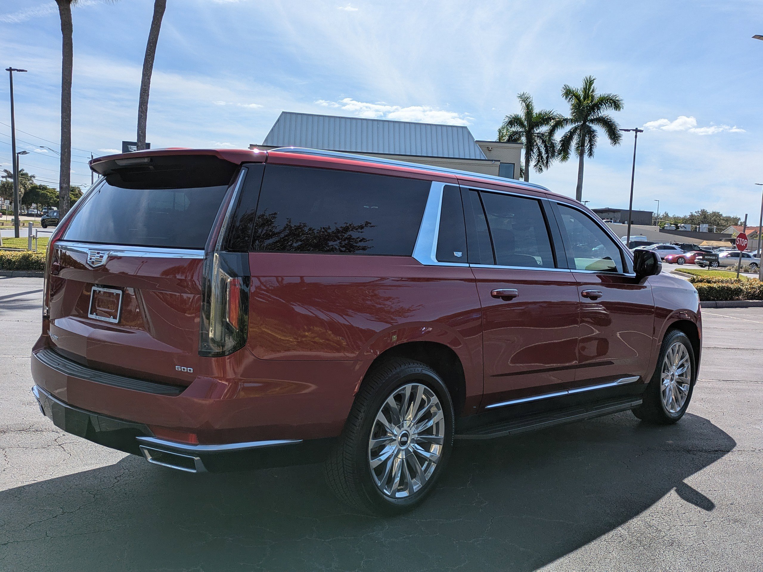 Used 2021 Cadillac Escalade ESV Premium Luxury w/ Driver Assist Tech Package image 6