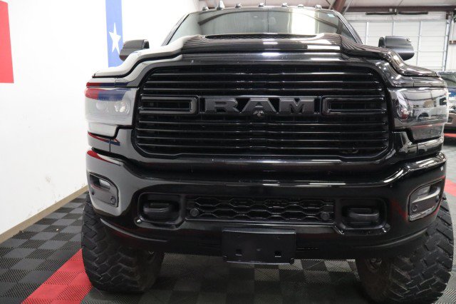 Used 2019 RAM 2500 Laramie w/ Black Appearance Package AWD/4WD image 5