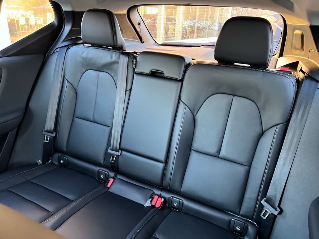 New 2026 Volvo XC40 B5 Plus w/ Protection Package Premier AWD/4WD image 21