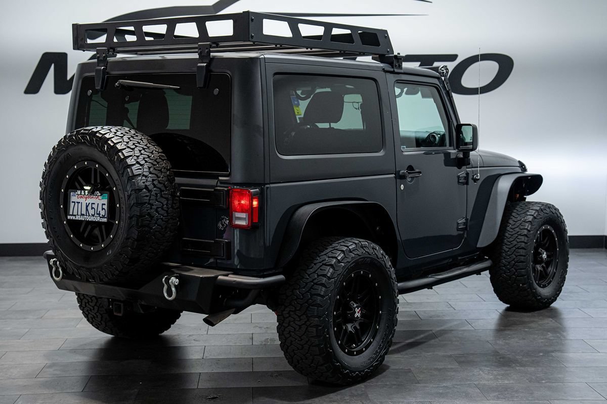 Used 2016 Jeep Wrangler Sport AWD/4WD image 4