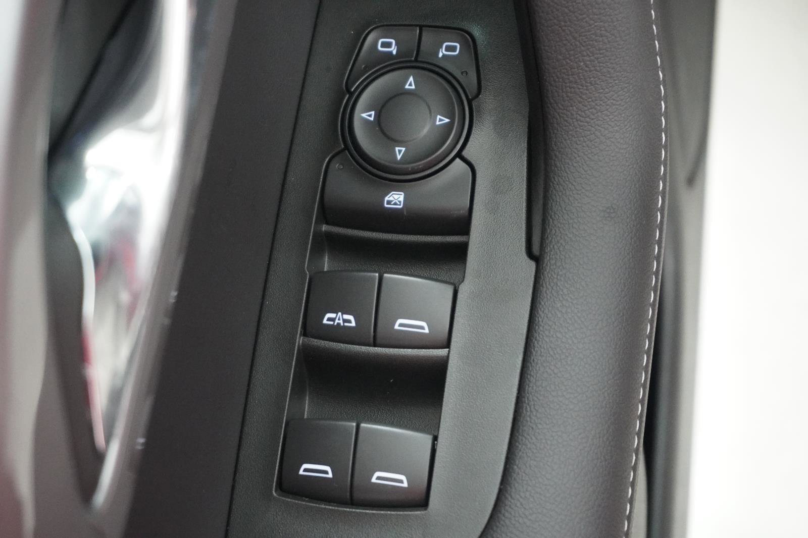 New 2026 Chevrolet Blazer LT w/ Convenience Package FWD image 15