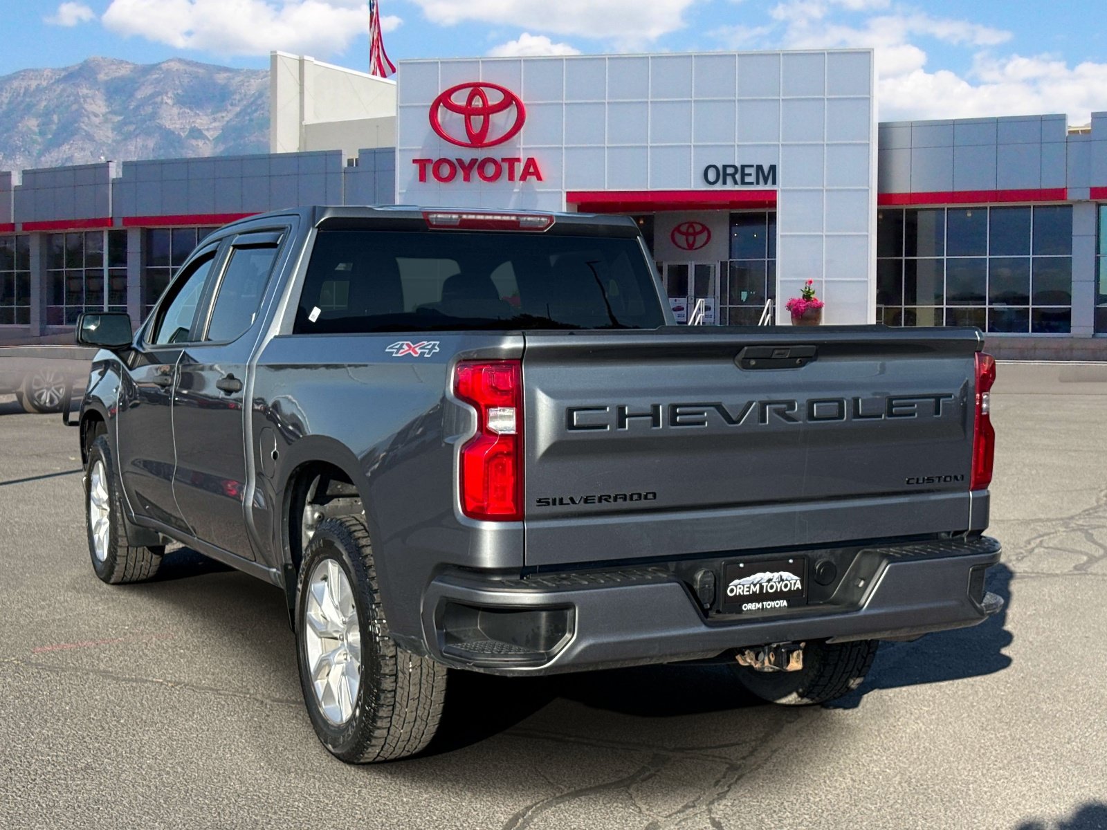 Used 2021 Chevrolet Silverado 1500 Custom w/ LPO, Dark Essentials Package AWD/4WD image 6