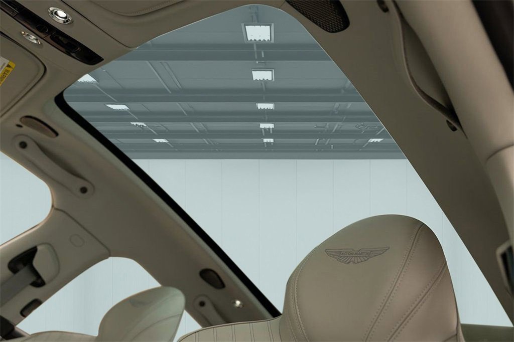 New 2025 Aston Martin DBX 707 image 21