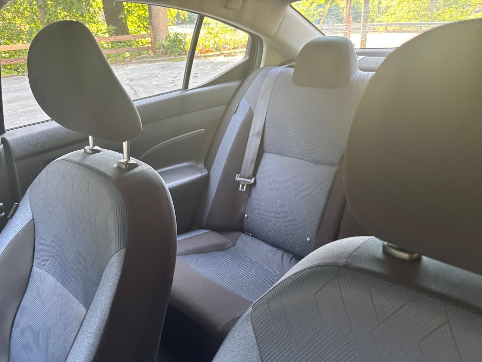 Used 2025 Nissan Versa SV FWD image 34