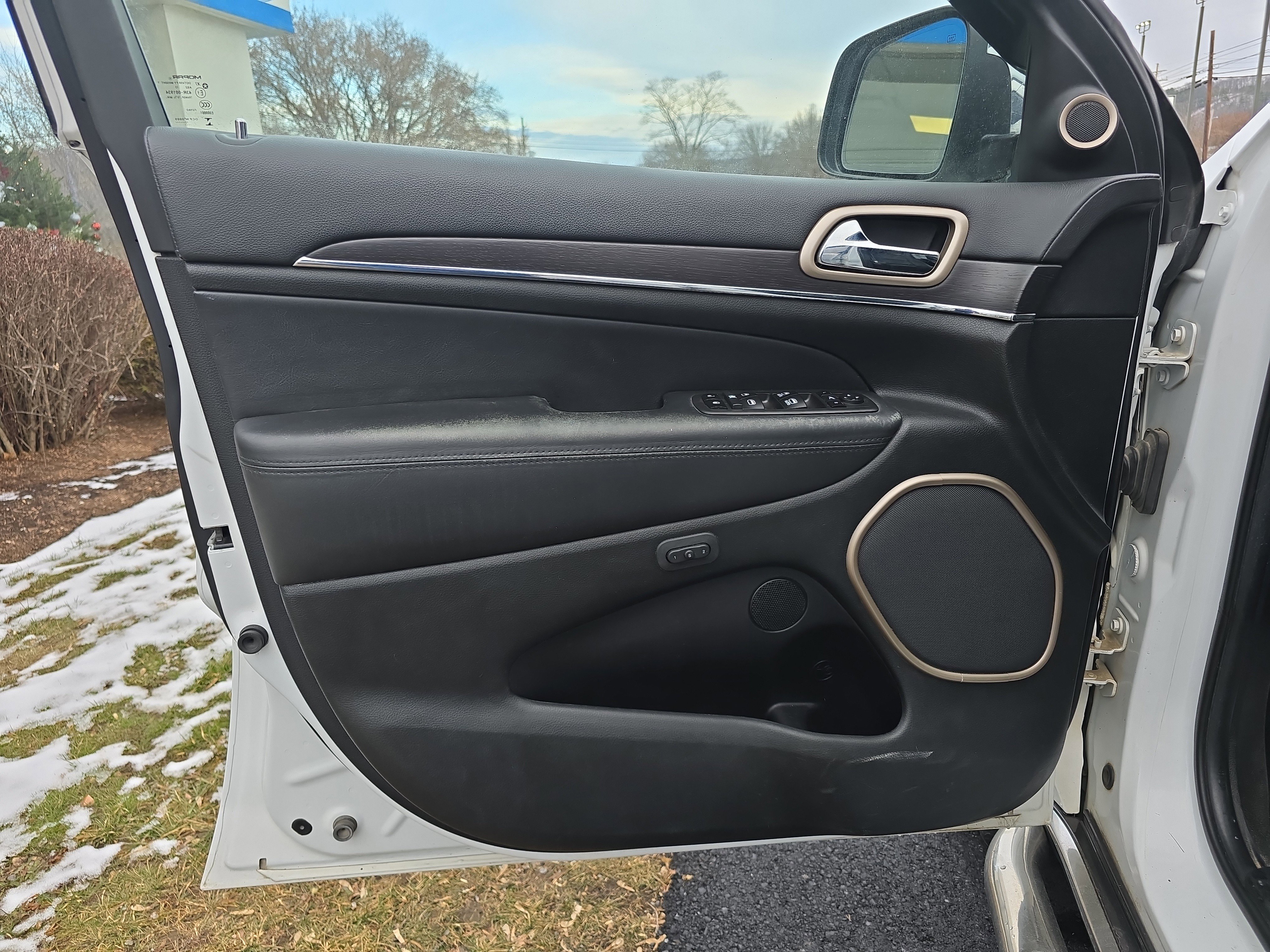 Used 2014 Jeep Grand Cherokee Summit image 17