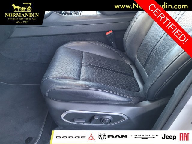 Certified 2024 Jeep Wagoneer Series II w/ Flexible Seating Group RWD image 16