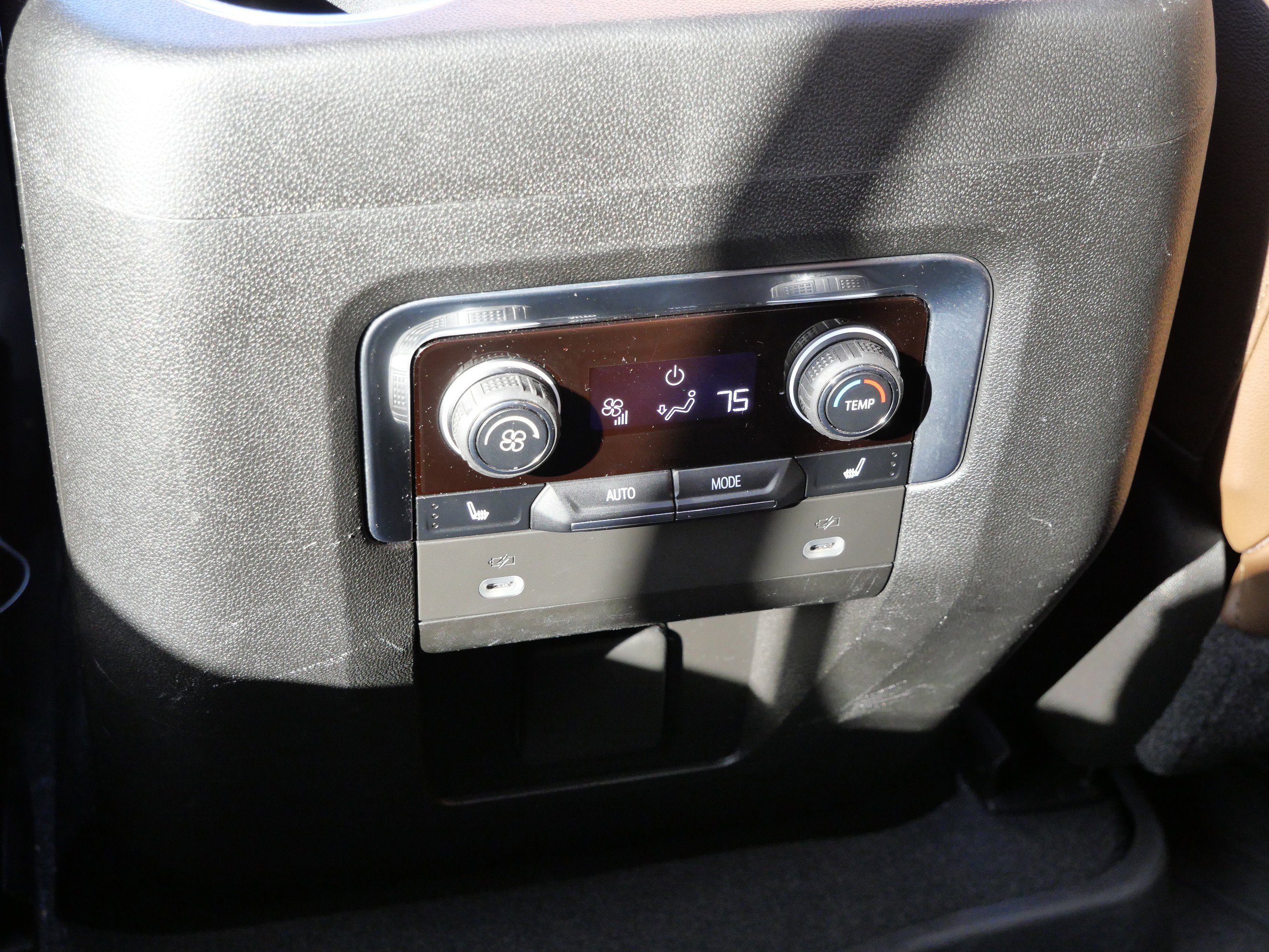 Used 2021 Chevrolet Tahoe High Country w/ Premium Package image 14