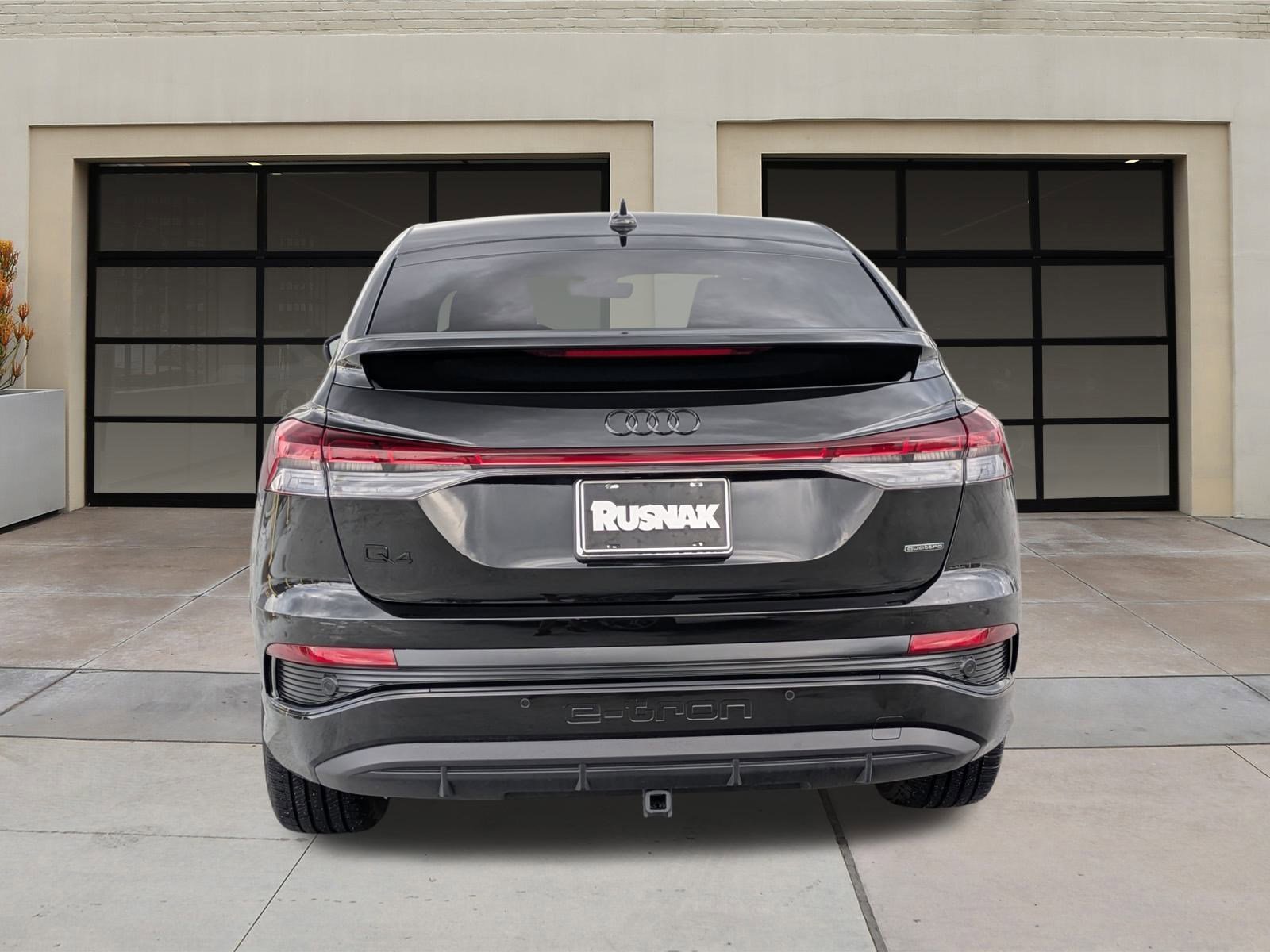 Used 2025 Audi Q4 e-tron Premium Plus w/ Premium Plus image 5
