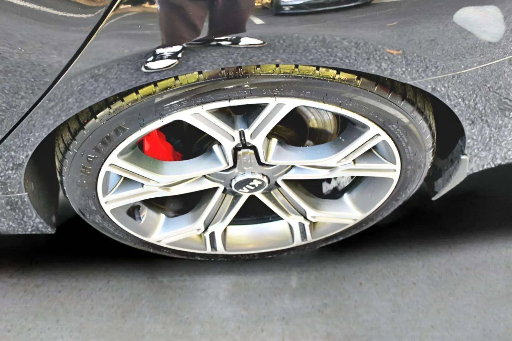 Used 2018 Kia Stinger GT2 image 36