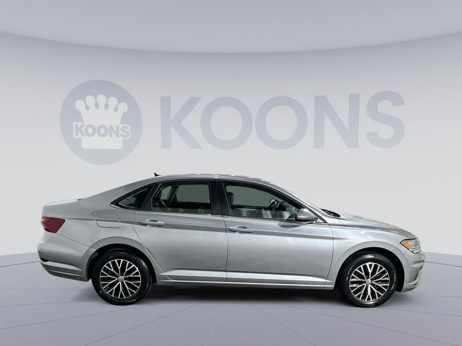 Used 2021 Volkswagen Jetta SE w/ SE Cold Weather Package image 8