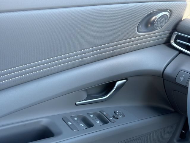 New 2026 Hyundai Elantra SEL Sport Premium FWD image 17
