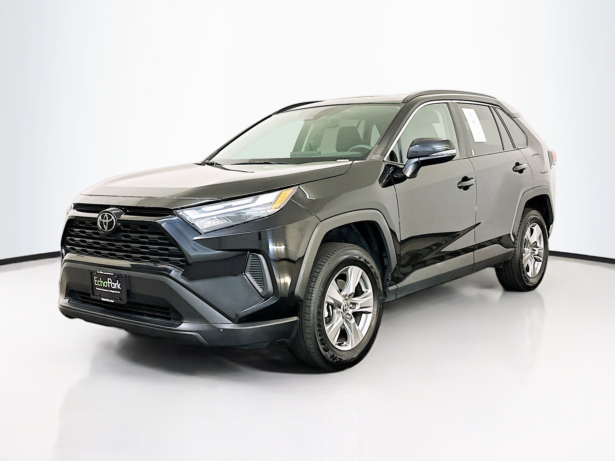 Used 2024 Toyota RAV4 XLE image 3