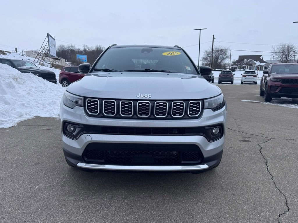 Used 2025 Jeep Compass Limited image 8