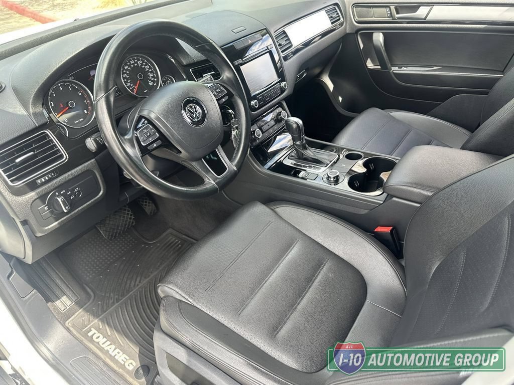 Used 2013 Volkswagen Touareg Sport AWD/4WD image 16