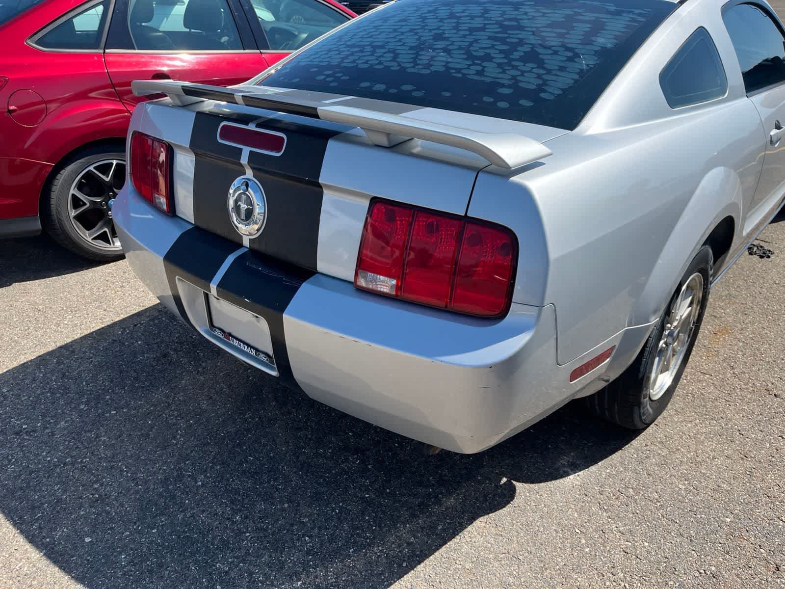 Used 2006 Ford Mustang Coupe RWD image 12