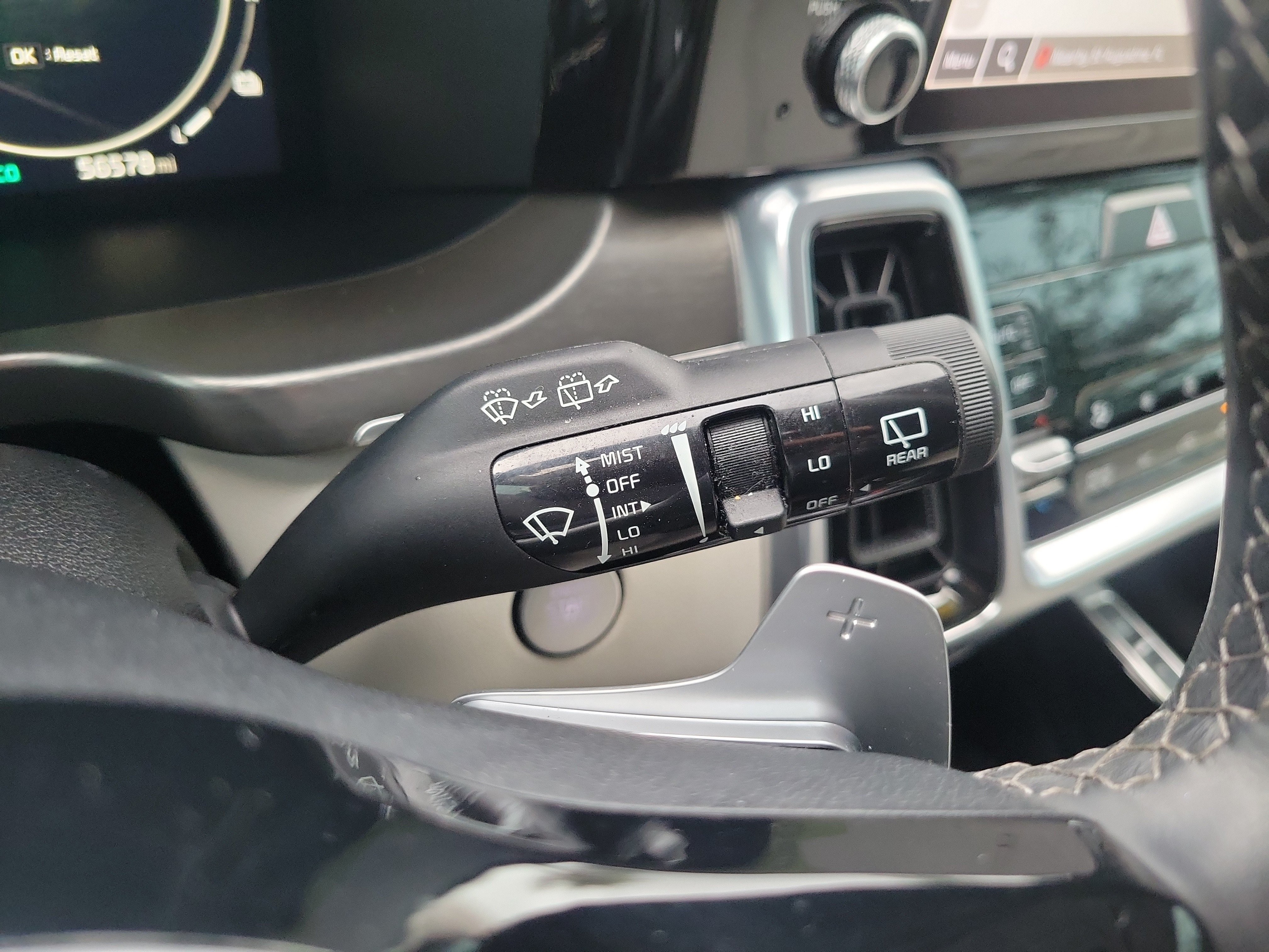 Certified 2022 Kia Sorento SX Prestige w/ Panoramic Sunroof Package AWD/4WD image 30