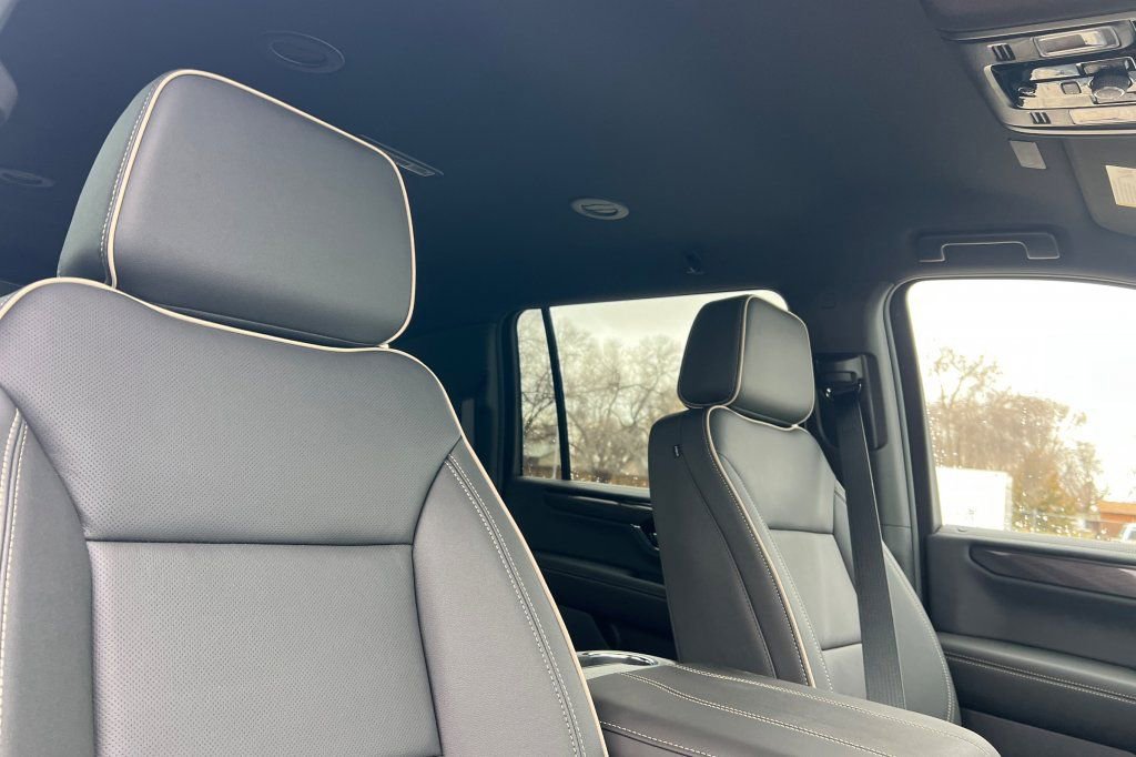 New 2026 GMC Yukon XL Elevation image 15