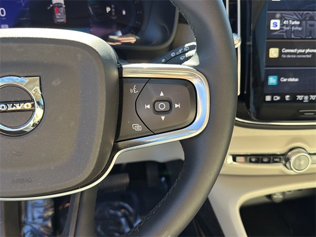 Used 2023 Volvo XC40 B5 Ultimate w/ Protection Package Premier image 16