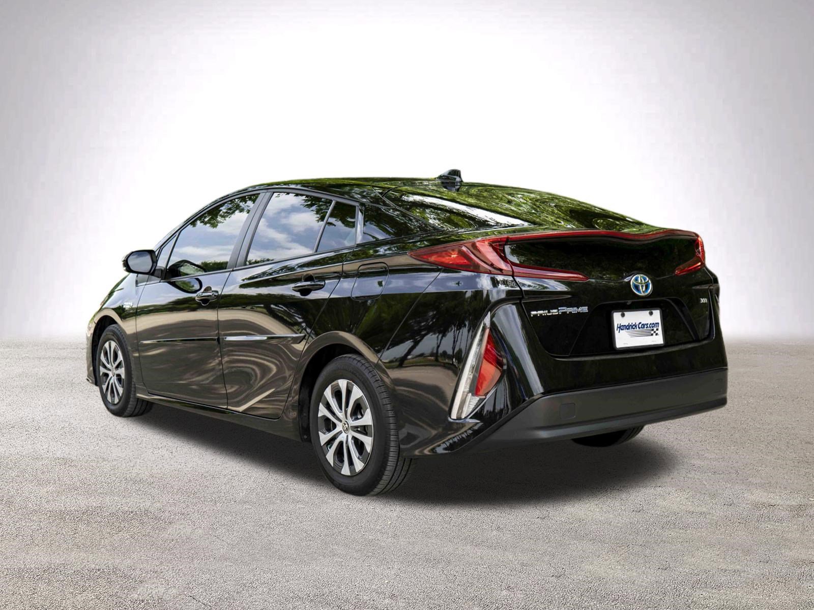 Used 2022 Toyota Prius Prime XLE image 7