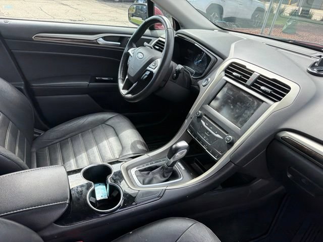 Used 2015 Ford Fusion SE w/ Equipment Group 202A FWD image 18