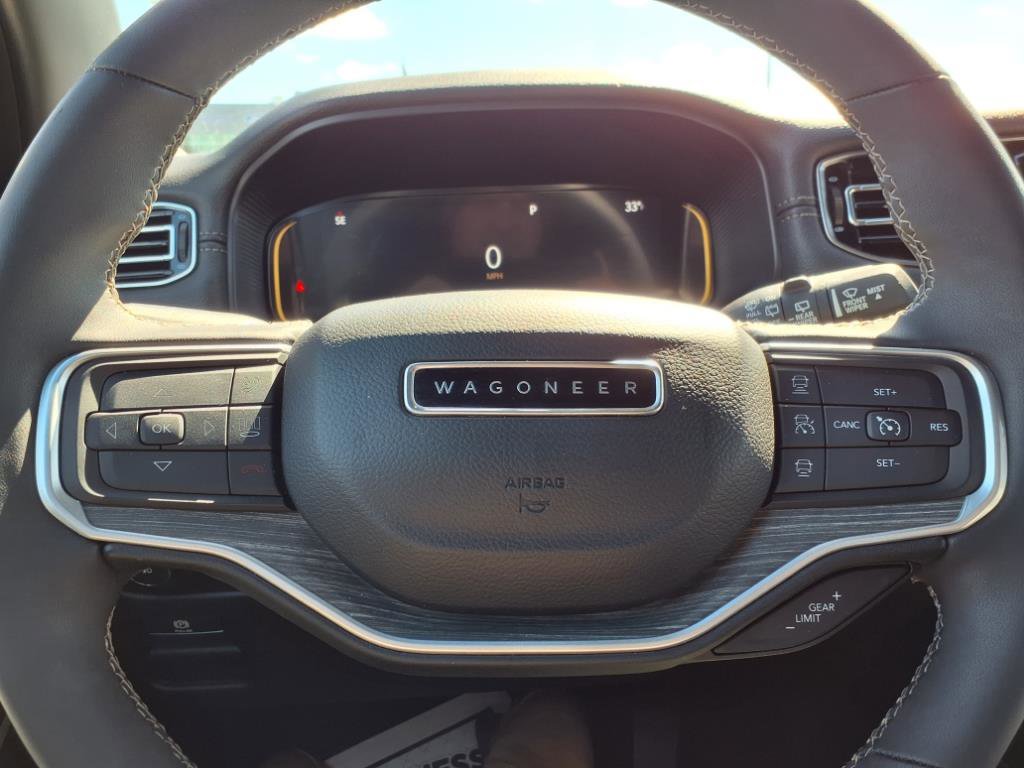 Used 2024 Jeep Wagoneer Series II w/ Flexible Seating Group image 25