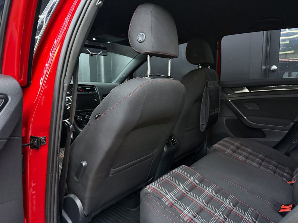 Used 2015 Volkswagen GTI S FWD image 17