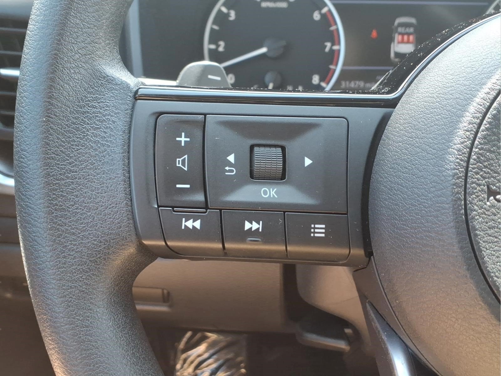 Certified 2023 Nissan Rogue SV AWD/4WD image 17
