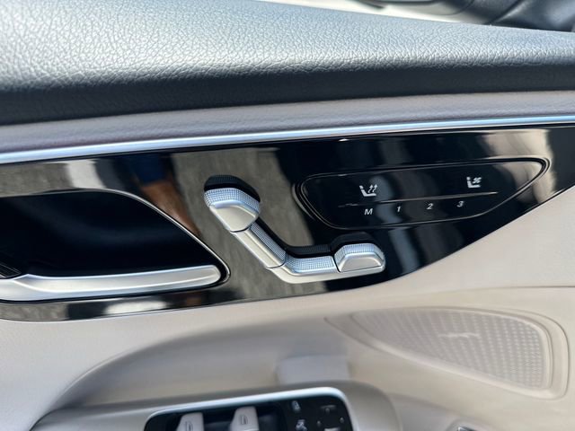 Used 2025 Mercedes-Benz C 300 Sedan image 20