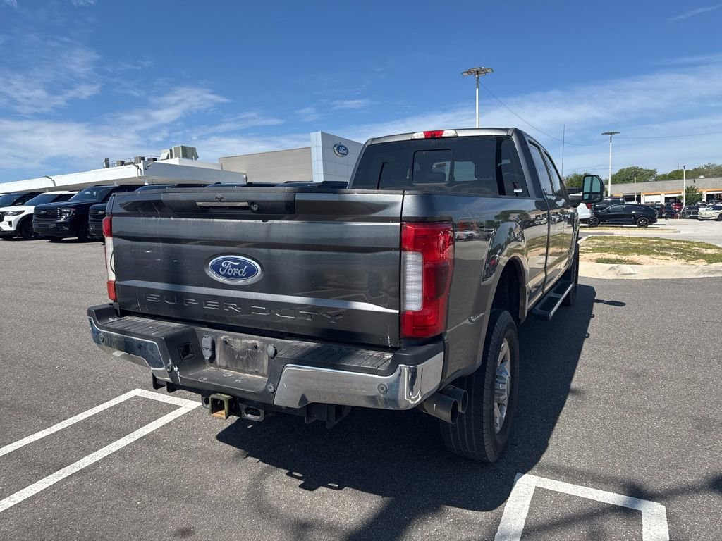 Used 2019 Ford F350 Lariat w/ Lariat Ultimate Package AWD/4WD image 2