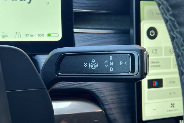Used 2024 Rivian R1S Adventure AWD/4WD image 26