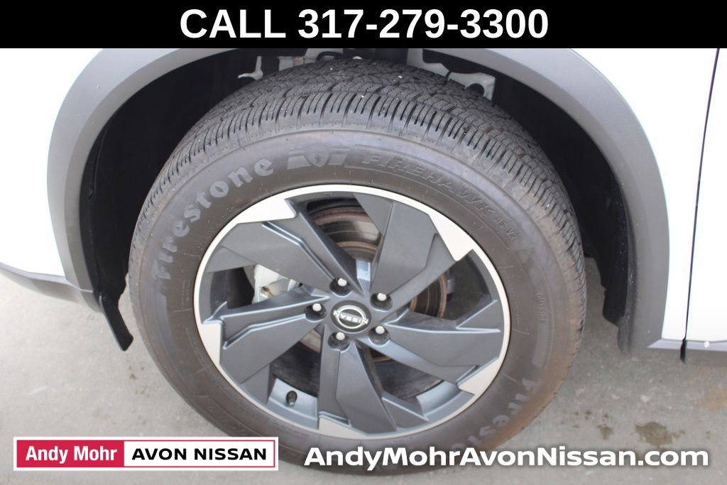 Used 2024 Nissan Rogue SV AWD/4WD image 13