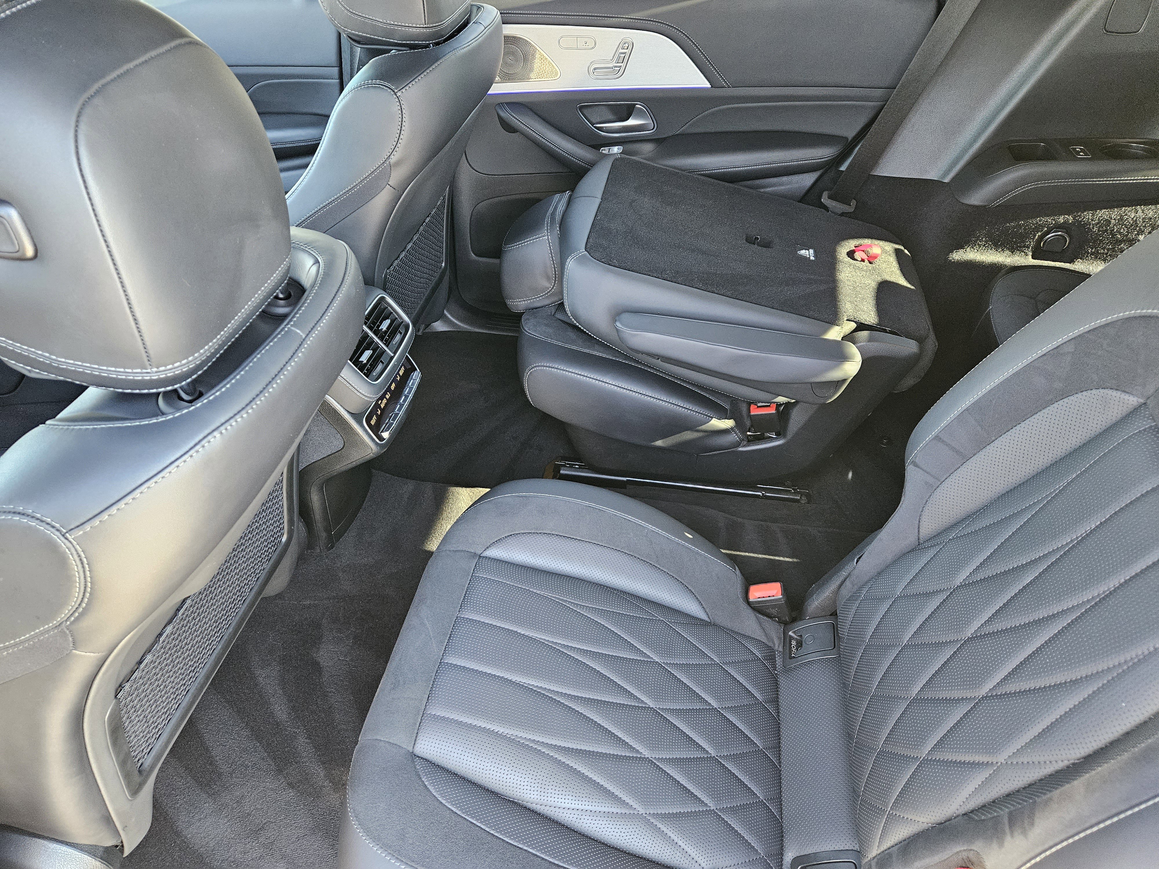 Used 2024 Mercedes-Benz GLS 63 AMG GLS 63 AMG image 29