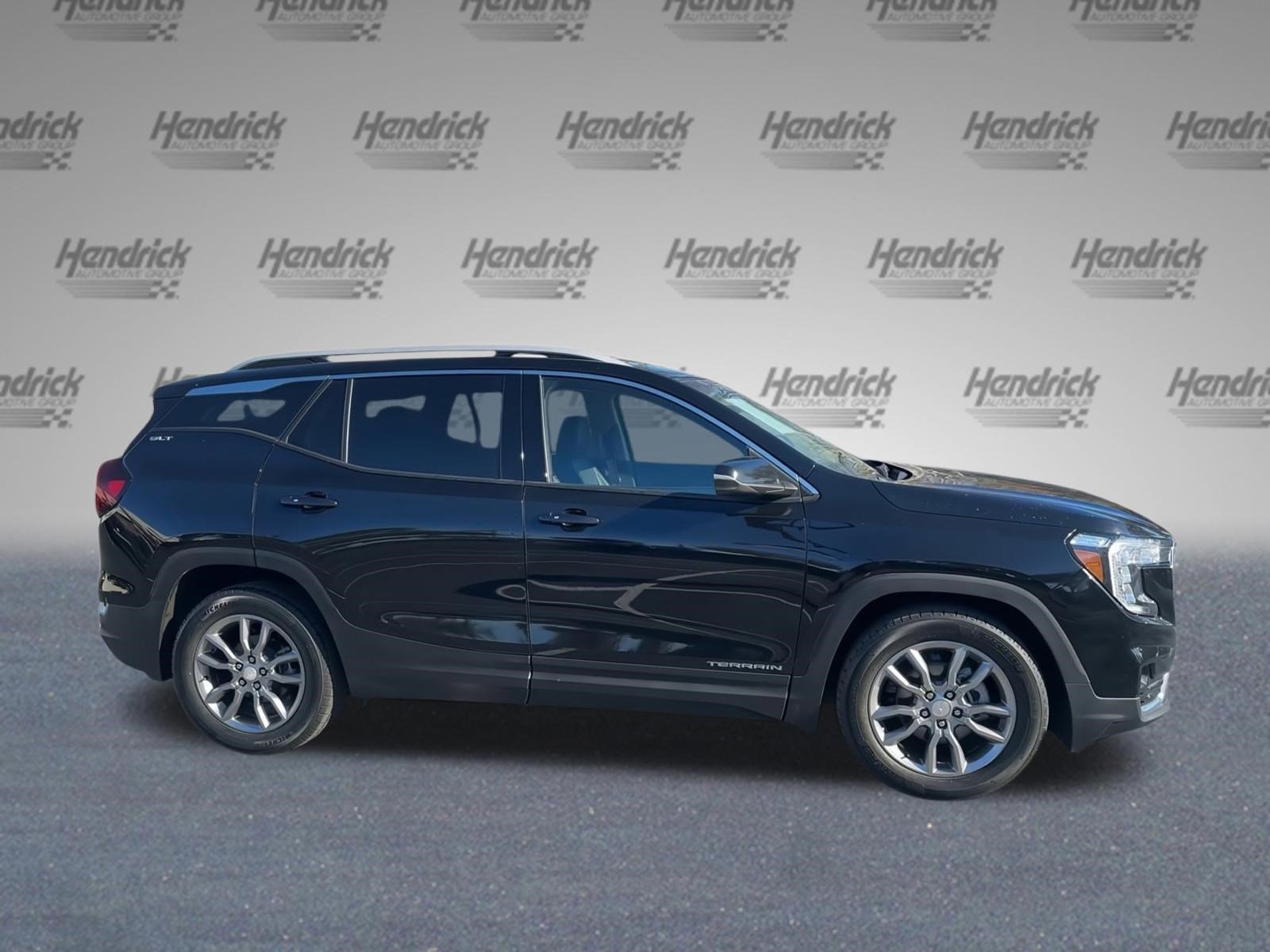 Used 2022 GMC Terrain SLT w/ LPO, Floor Liner Package image 44