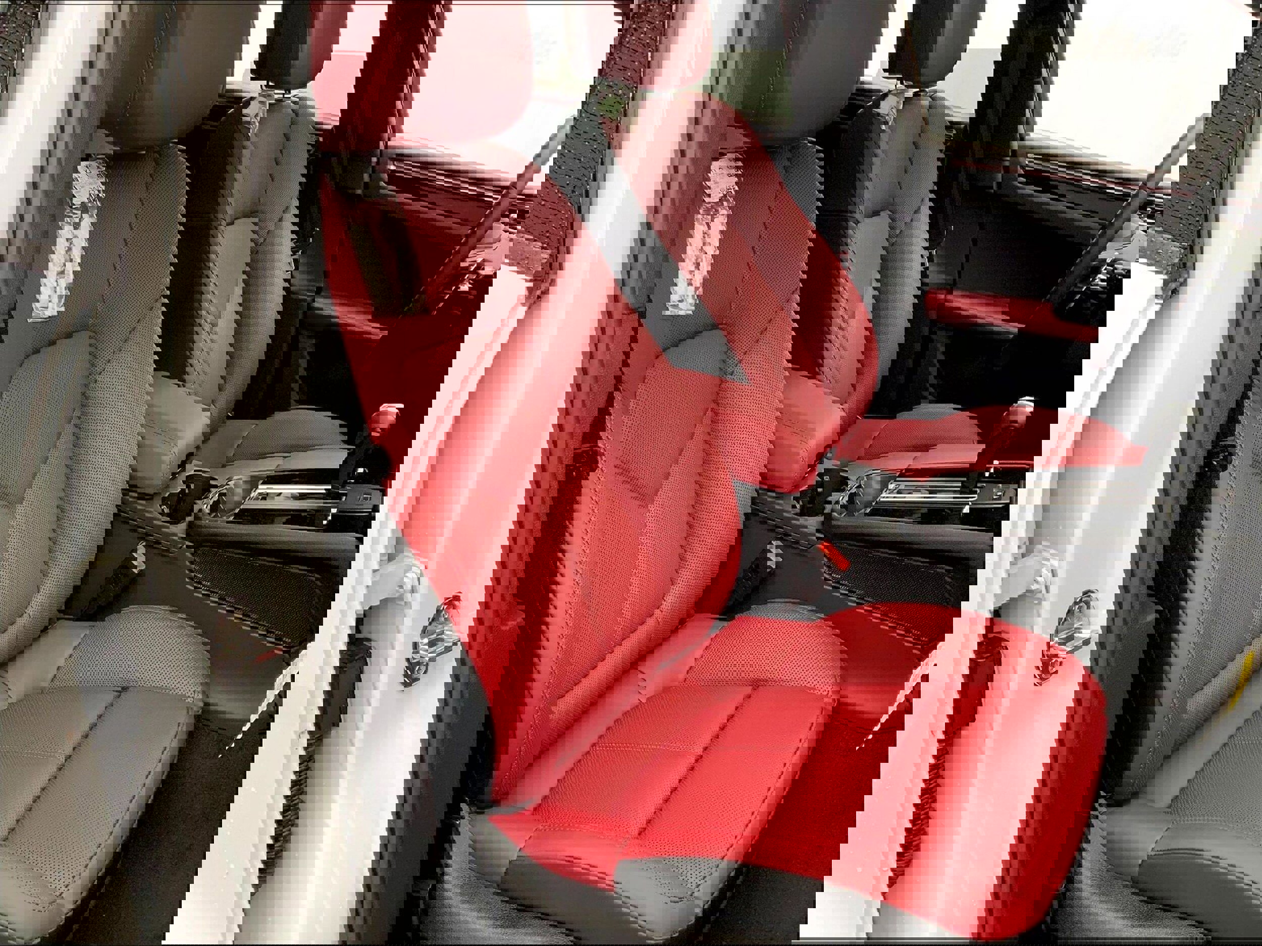 New 2025 Porsche Macan image 26