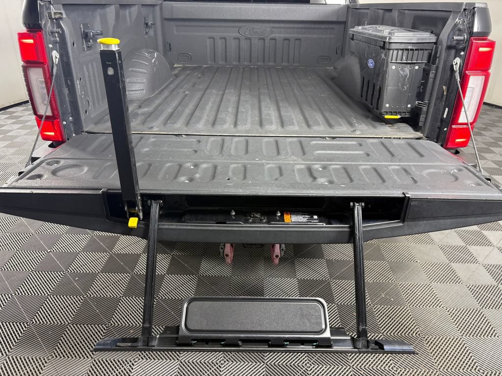 Certified 2022 Ford F250 Lariat w/ Tremor Off-Road Package AWD/4WD image 33
