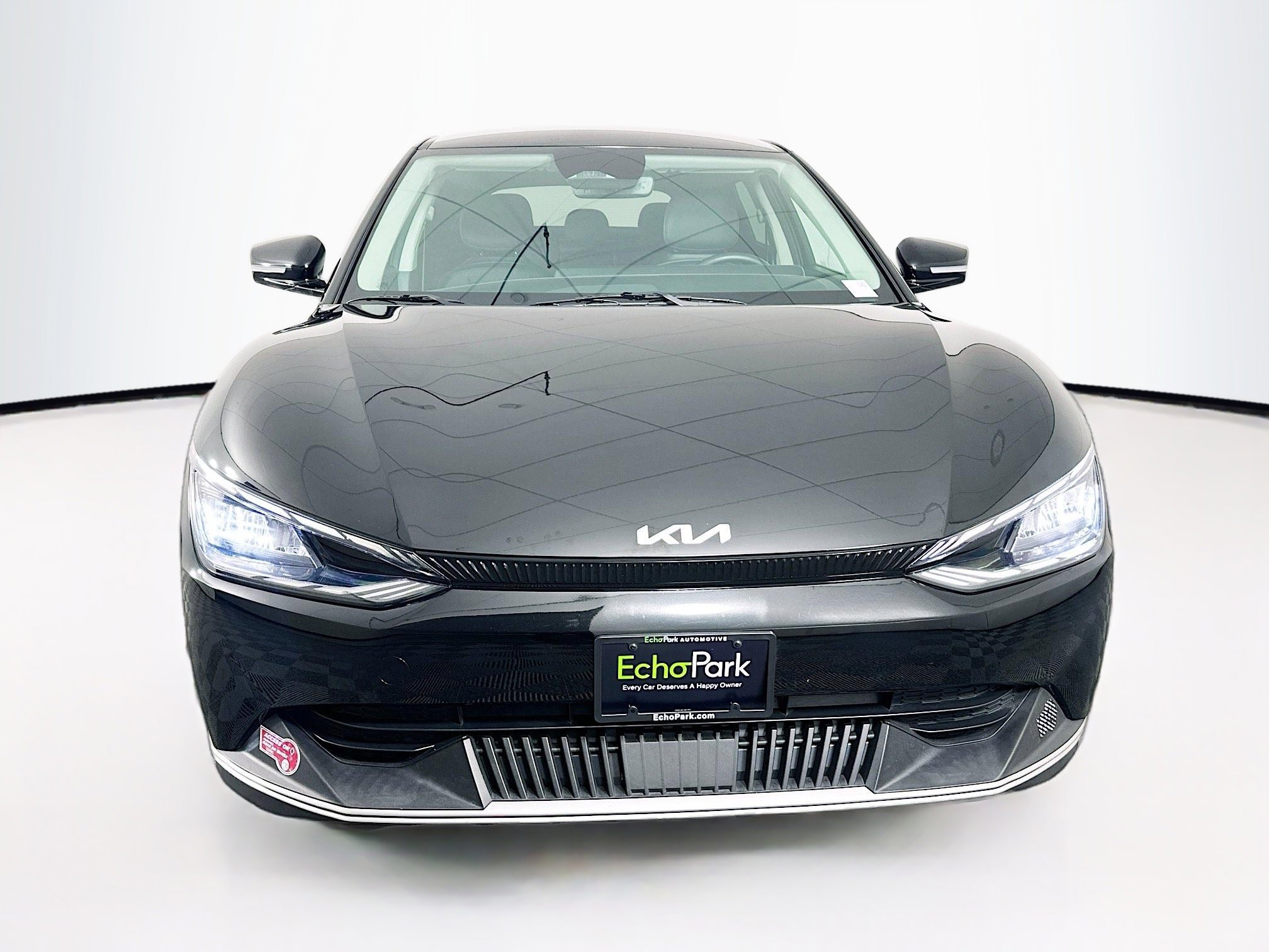 Used 2024 Kia EV6 Light RWD image 2