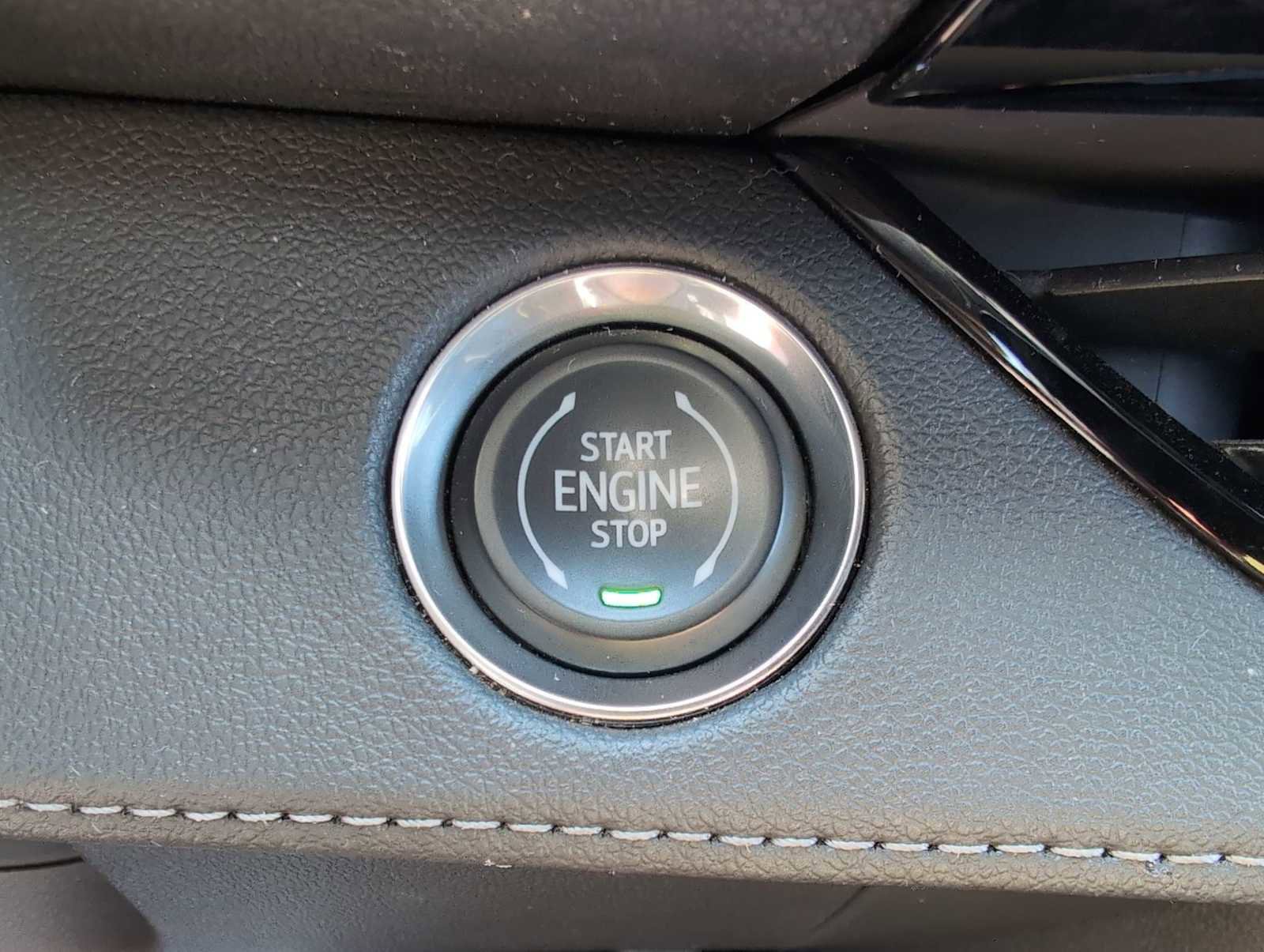 Used 2025 Buick Enclave Preferred image 17