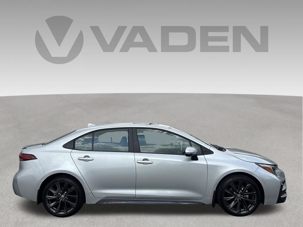Used 2025 Toyota Corolla XSE FWD image 7