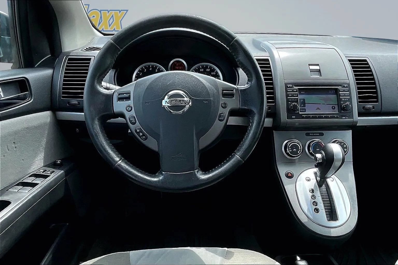Used 2012 Nissan Sentra 2.0 SR w/ Special Edition Pkg FWD image 12