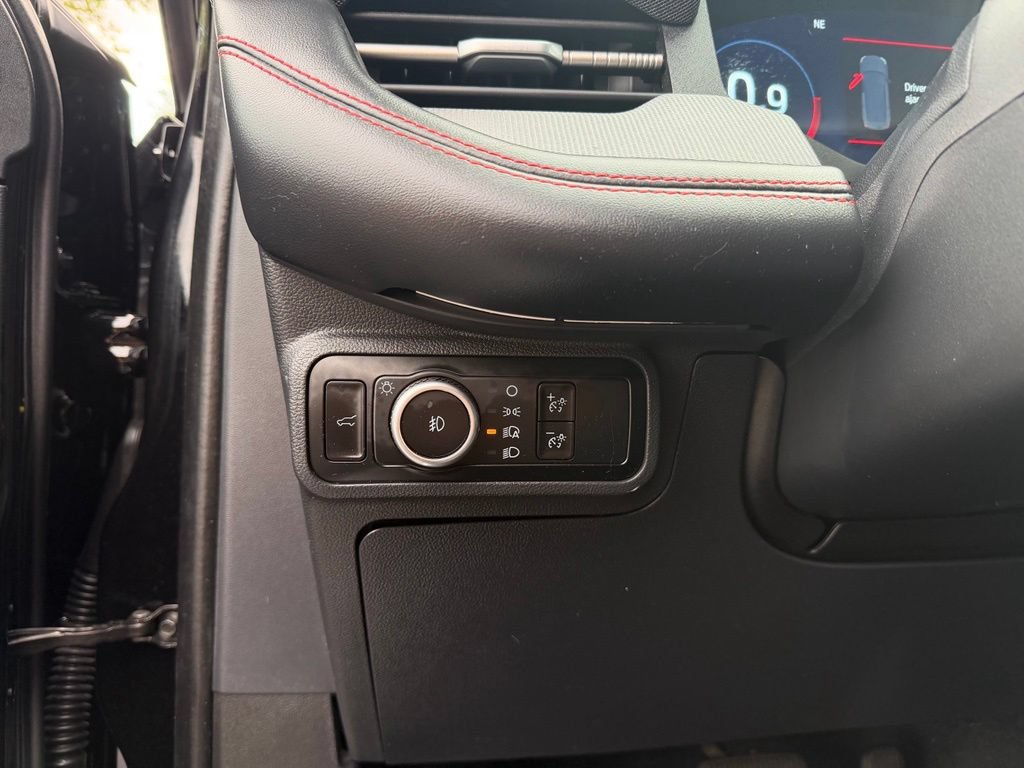 Used 2025 Ford Explorer ST-Line w/ Premium Package RWD image 14