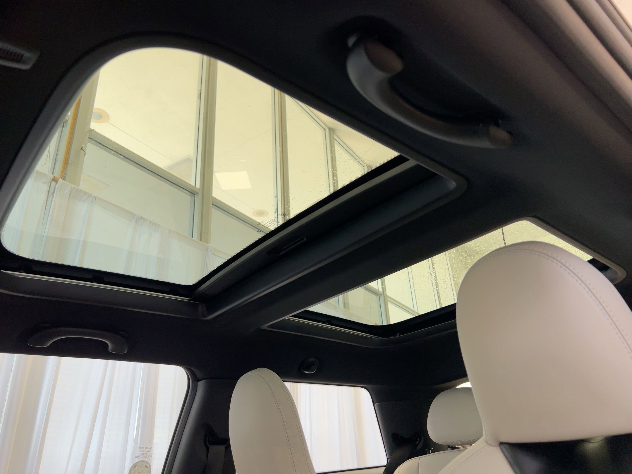 New 2026 MINI Cooper 2-Door Hardtop FWD image 15