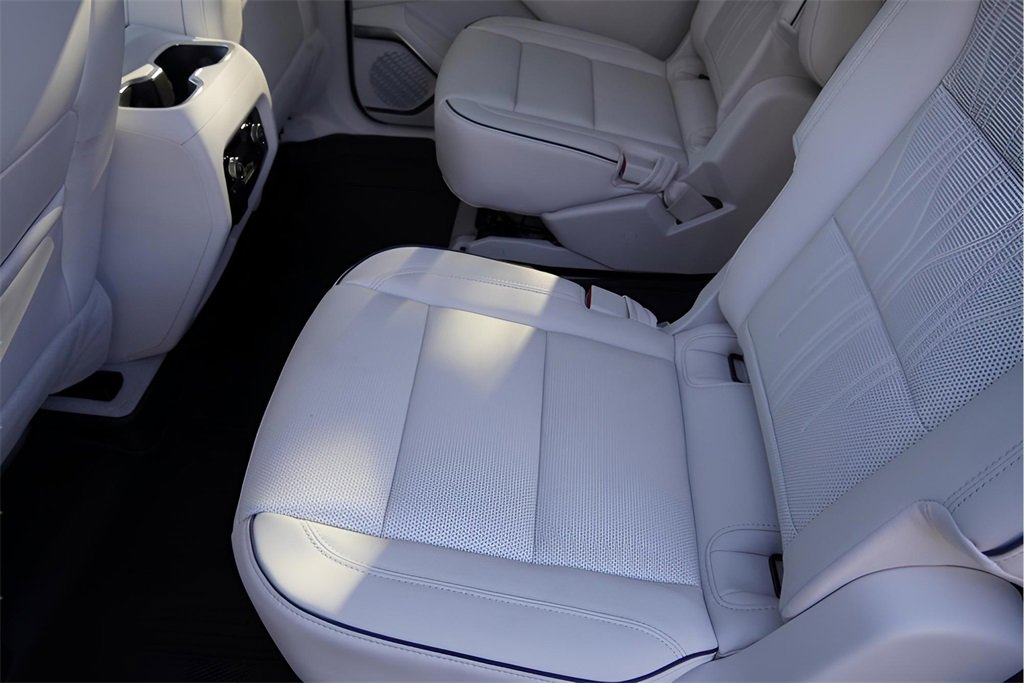 New 2026 Buick Enclave Avenir w/ Super Cruise Package image 31