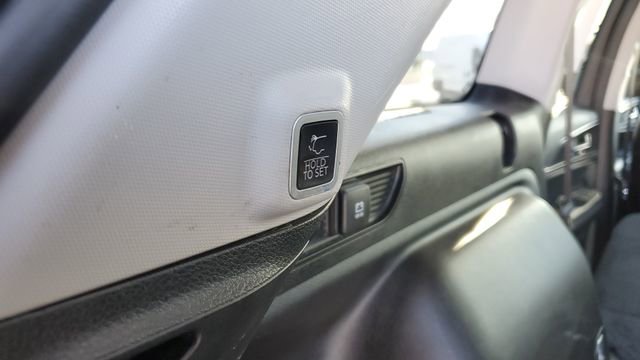 Certified 2022 Jeep Grand Cherokee Limited image 31