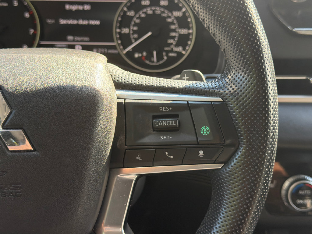 Used 2024 Mitsubishi Outlander SE FWD image 30