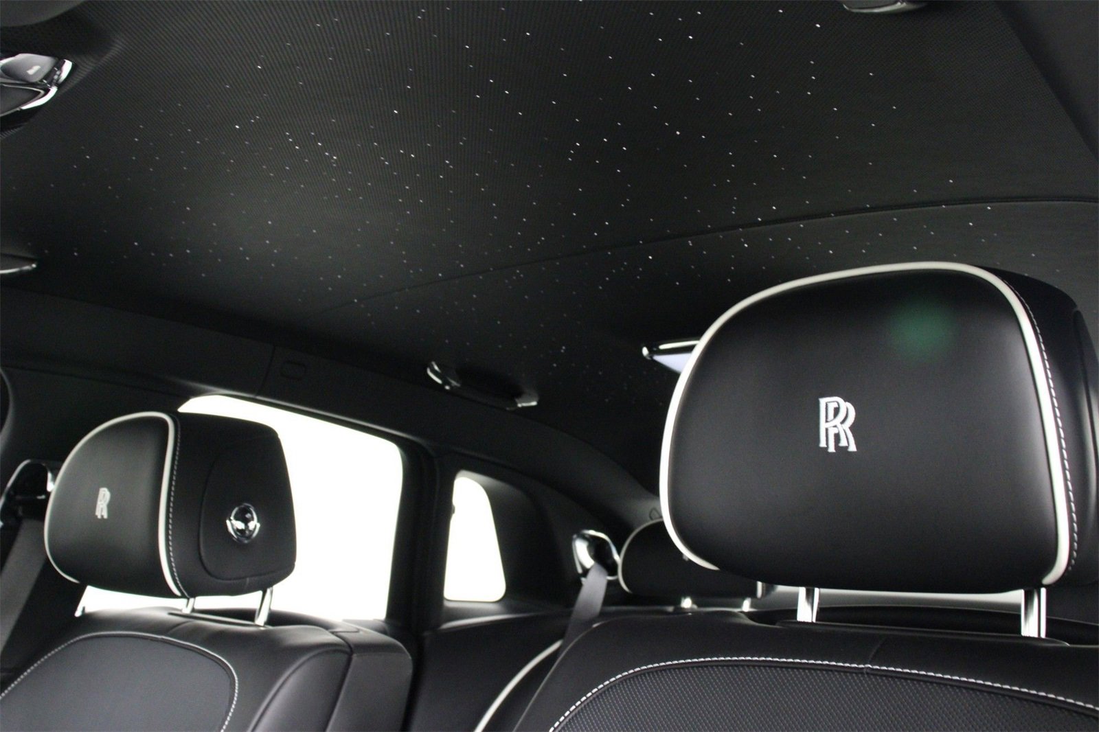 New 2025 Rolls-Royce Ghost image 9