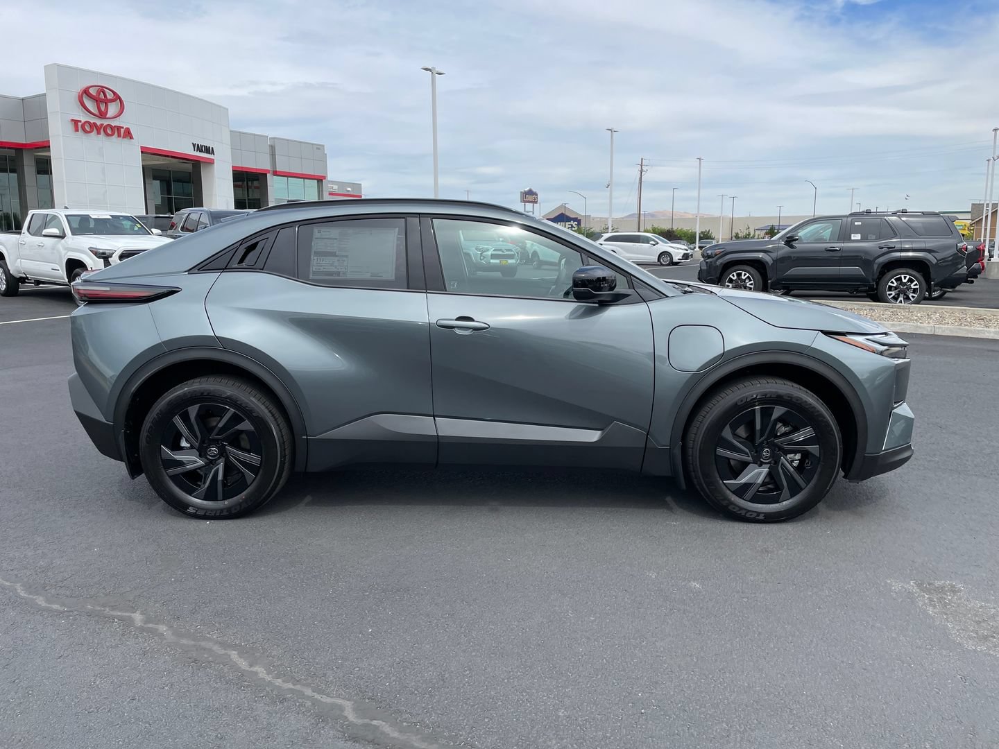 New 2026 Toyota C-HR AWD/4WD image 2
