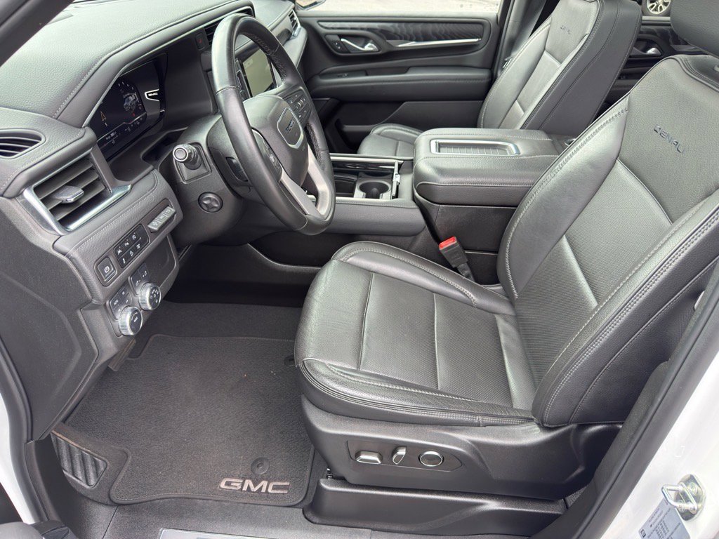 Used 2024 GMC Yukon Denali image 4
