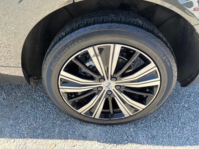 Used 2022 Volvo XC60 B5 Inscription w/ Protection Package Premier FWD image 12