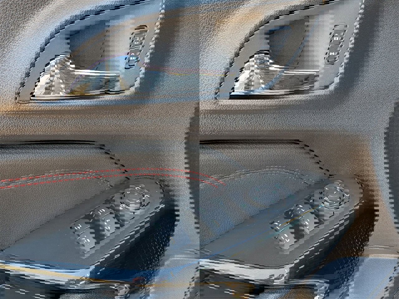 New 2026 Chevrolet Trax RS w/ Driver Confidence Package image 8