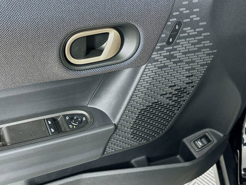 Certified 2025 MINI Cooper 2-Door Hardtop image 17